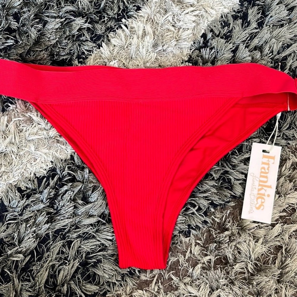 NWT Frankie’s Bikinis Ribbed Bikini Set - Picture 4 of 8